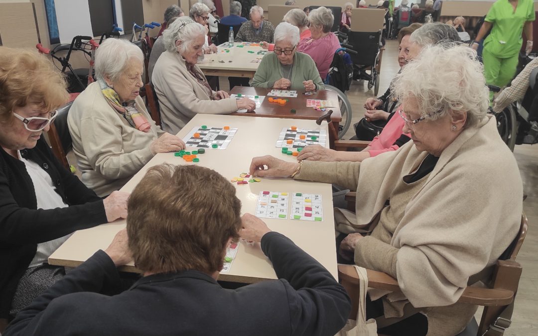 Conoce algunos juegos de mesa para el adulto mayor